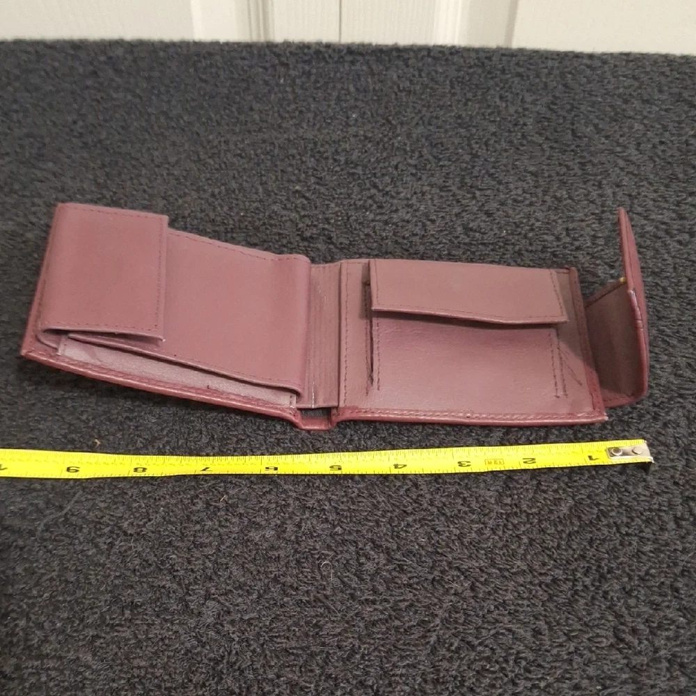 Vintage Rolfs Floral Burgundy Leather Wallet Billfold Card Holder